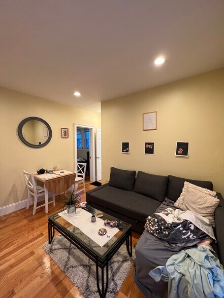 Building Photo - 87 Morrison Ave