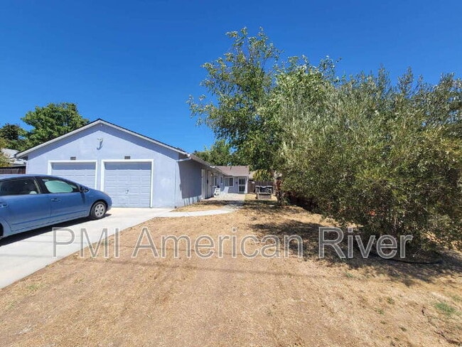 Primary Photo - 10368 S White Rock Rd