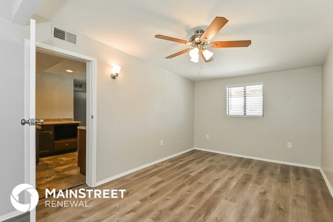 Building Photo - 6665 E 42nd St