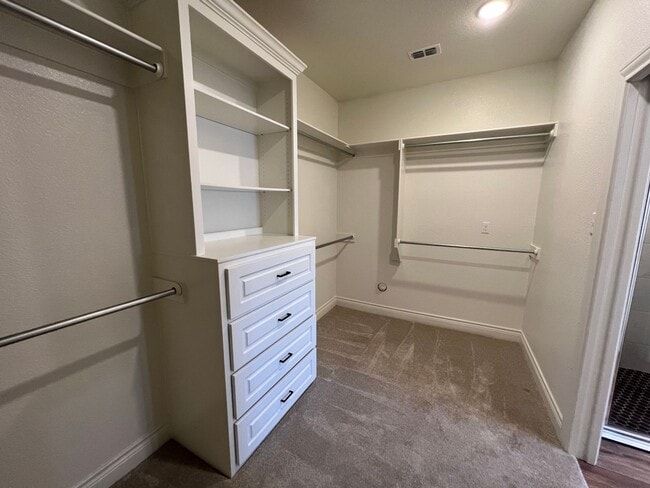 Building Photo - Easy Living with AMRR: Beautiful 4-Bedroom Home Near HEB