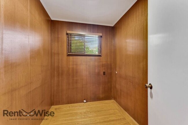 Building Photo - 1534 Whipple Ave
