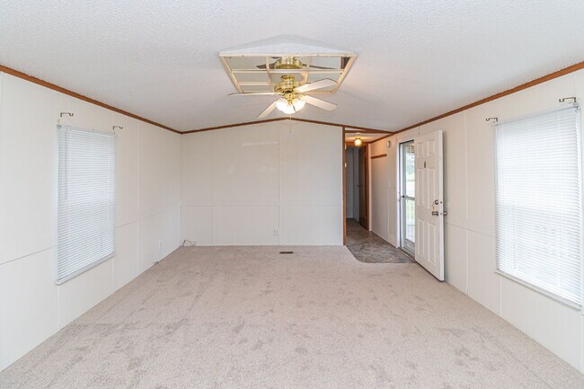 Building Photo - *Excellent Location* 2 BR | 2 BA Singlewide in Goldsboro