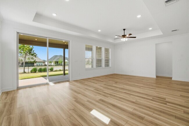 Building Photo - 9727 Rockwell Dr