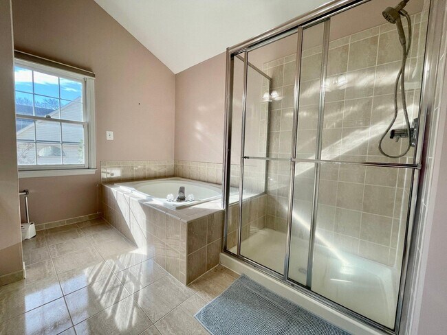 Building Photo - 1030 Grand Oak Way