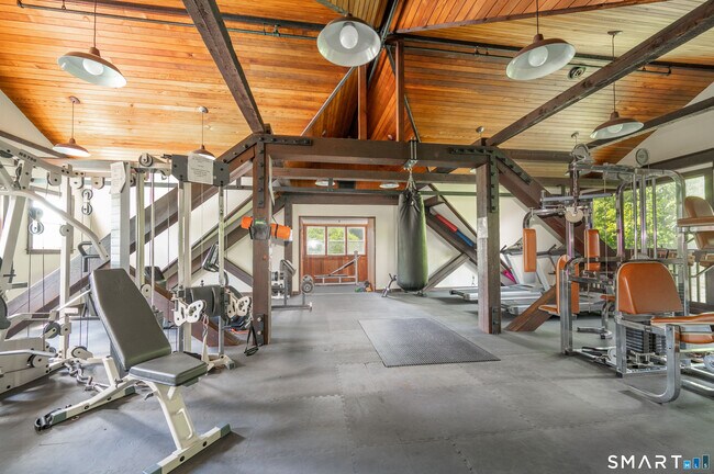 Building Photo - 57 Lawson Ln