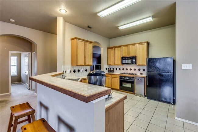 Building Photo - 5913 Dustin Trl