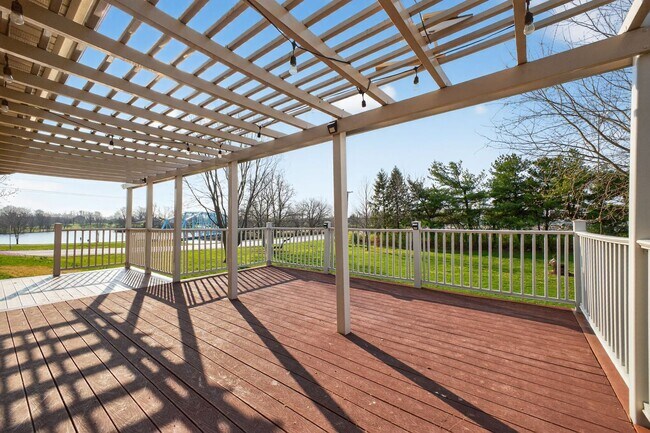 Building Photo - 5BR Retreat w/ Private Indoor Pool In Greensburg