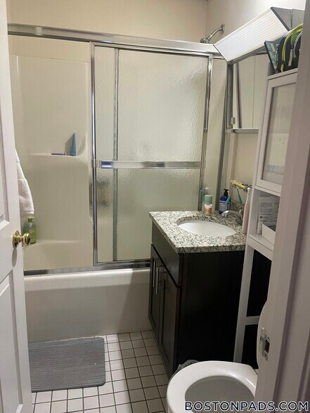 Building Photo - 81 Essex St