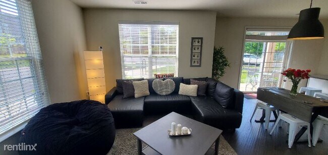 Building Photo - 2 br, 2 bath Condo - 3825 Doc Berlin Dr.