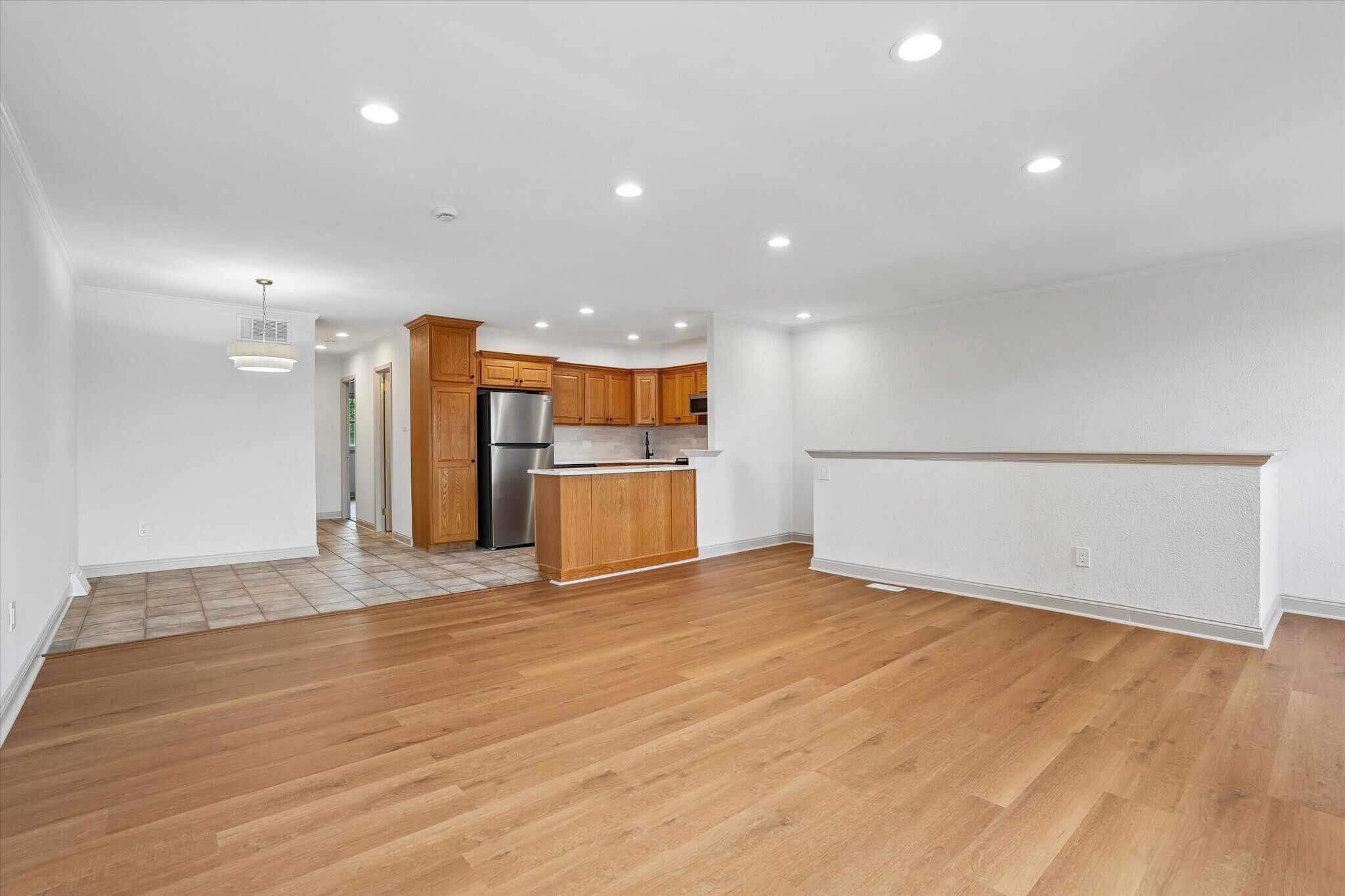 Building Photo - 9168 Ellie Dr