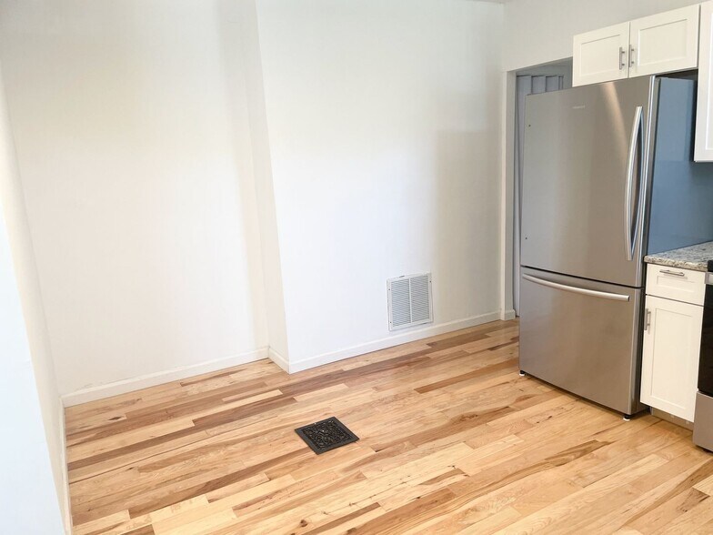 Building Photo - 3942 Wallace St