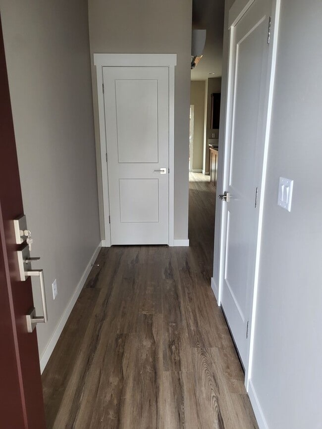 Building Photo - 61570 SE Lucia St