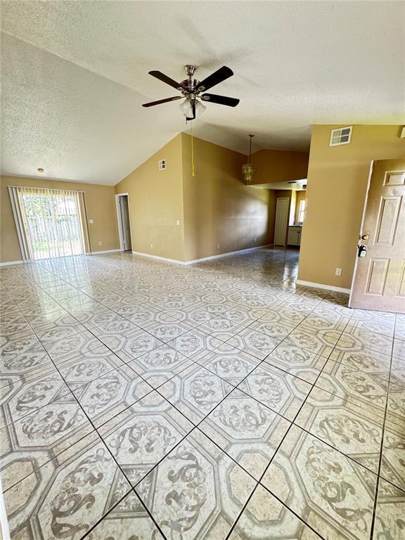 Building Photo - 318 Ronnie Cir
