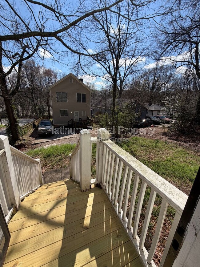 Building Photo - 504 Dunbar St SW