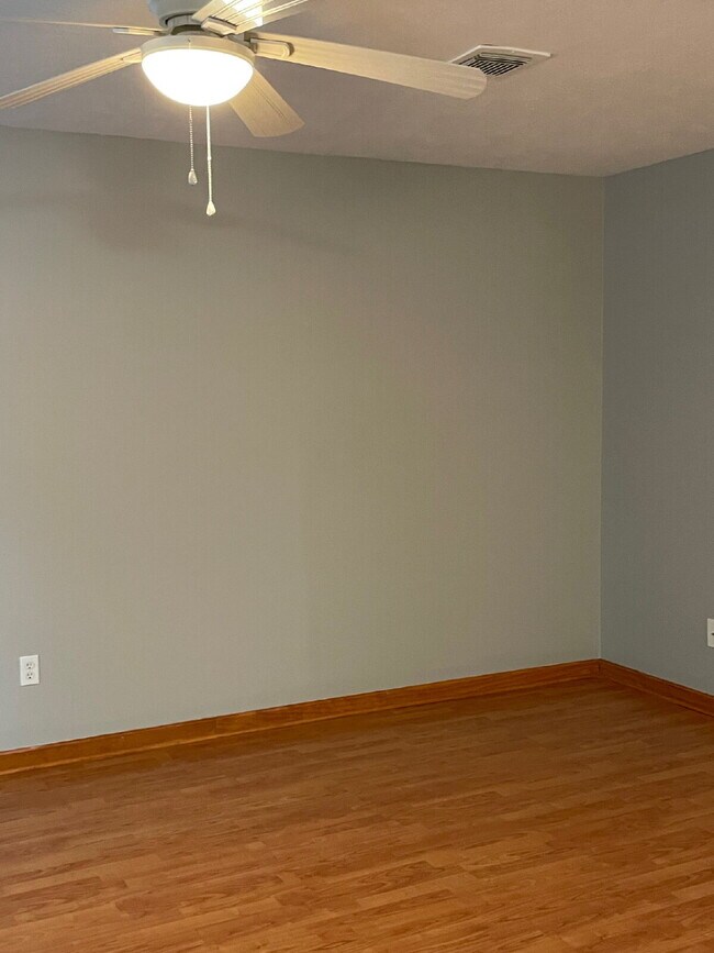 Building Photo - LOVELY ONE STORY wooded-lot home in the heart of The Woodlands.