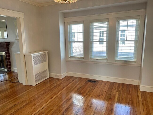 Building Photo - 222 Holbrook Rd