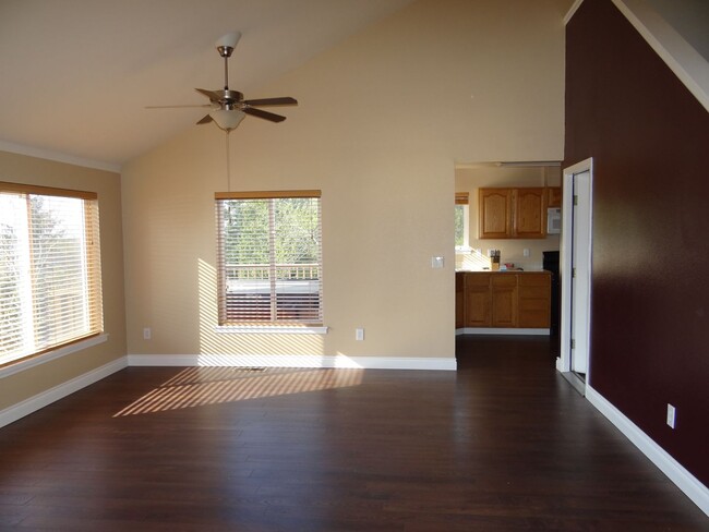 Building Photo - 6 Bedroom Home in Bellingham!