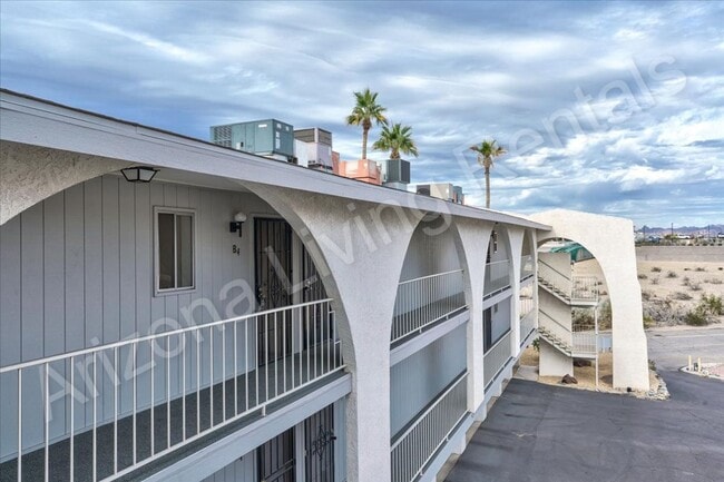 Building Photo - CONDO WITH POOL AND GARAGE