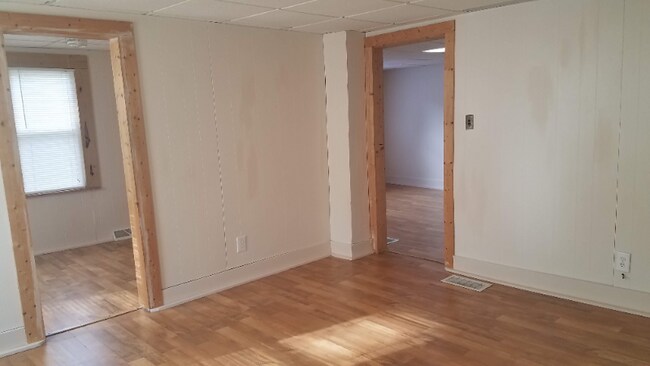 Building Photo - 1311 S State St