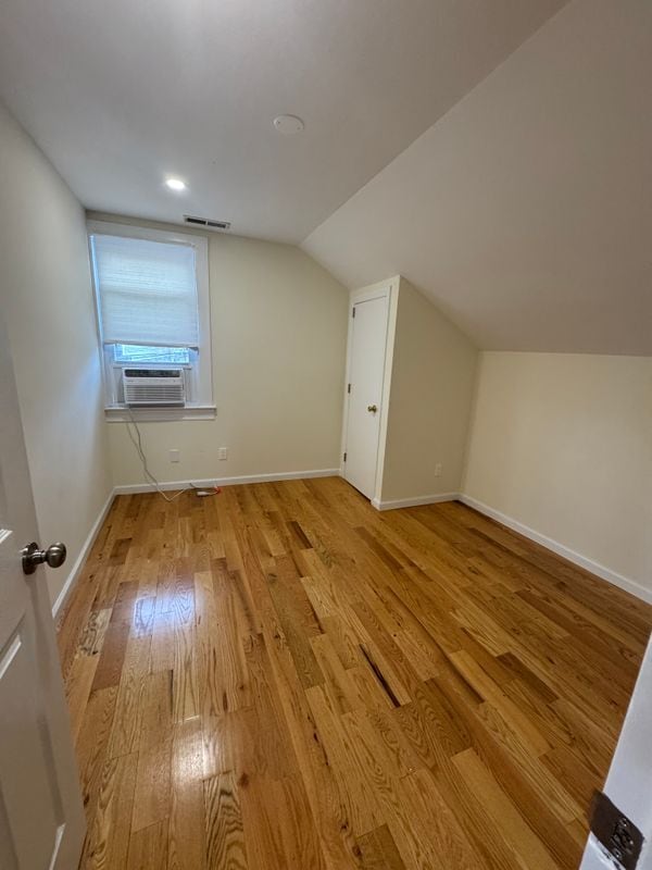 Building Photo - 510 W Main St