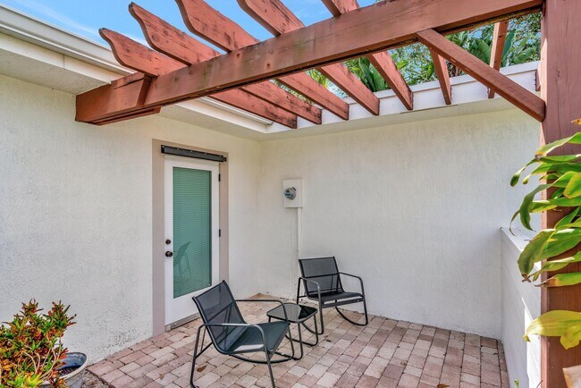 Building Photo - 13708 Whispering Lakes Ln