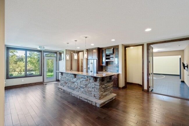 Building Photo - 5510 Upland Ln N