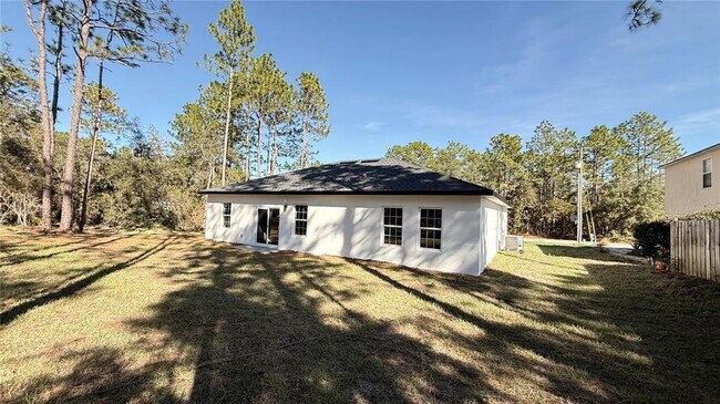 Building Photo - 7432 N Cricket Dr