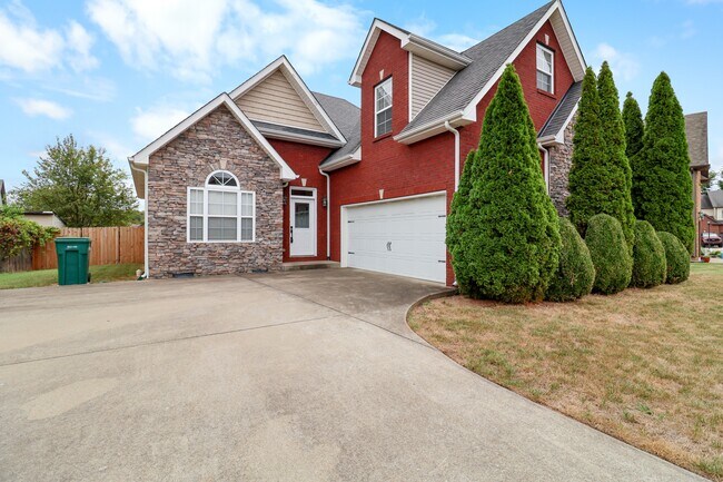 Building Photo - 3375 Cotham Ln