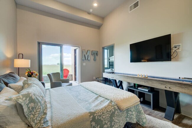 Building Photo - 2210 Remington Way