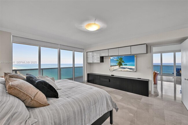 Building Photo - 1830 S Ocean Dr