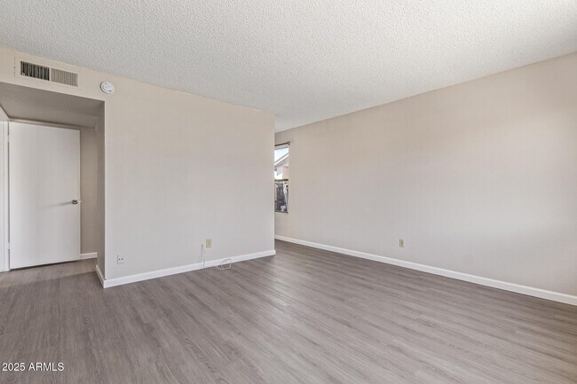Building Photo - 7342 W Minnezona Ave