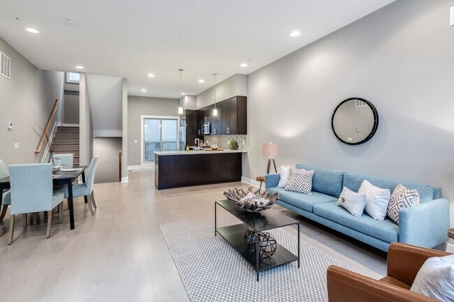Building Photo - 3 Bedroom Townhome in the heart of Northern Liberties