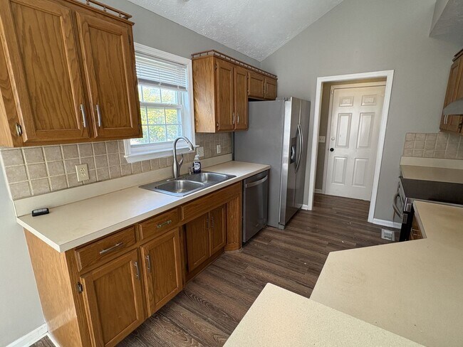 Building Photo - 3356 Milbridge Dr