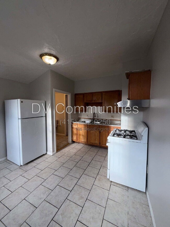 Building Photo - 3417 Storer Ave