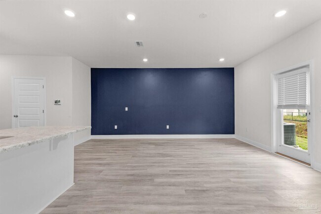 Building Photo - 6316 Grove Park Dr