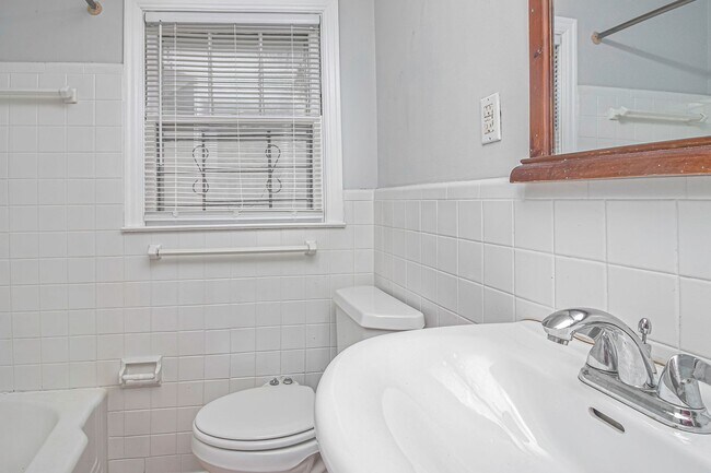 Building Photo - 2 bdrm, 1 bath in East Atlanta
