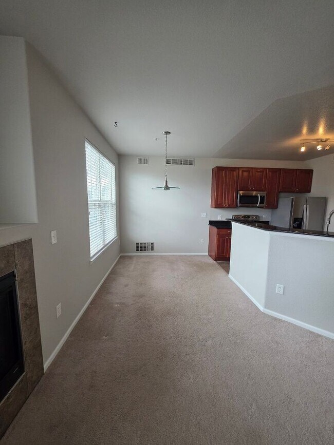 Building Photo - Beautiful, 2 bed/2 bath Condo at Blue Sky at Vista Ridge