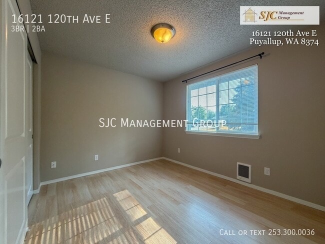 Building Photo - 16121 120th Ave E