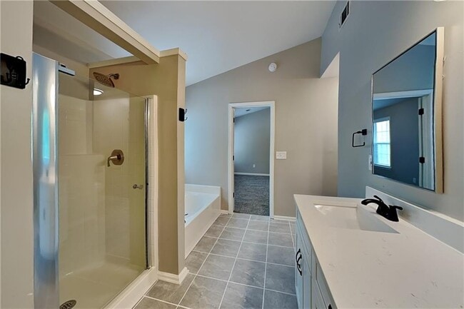 Building Photo - 2250 Winthrope Way Dr