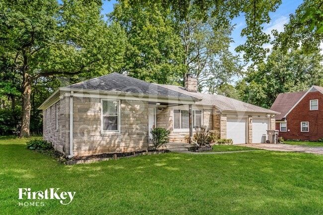 Building Photo - 2825 Kessler Blvd Dr