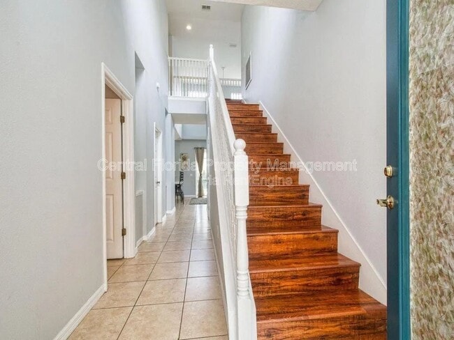 Building Photo - 2937 Sunset Vista Blvd