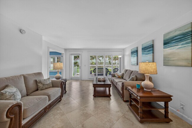 Building Photo - 3114 S Ocean Blvd