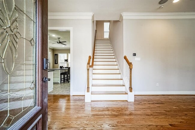 Building Photo - 926 Birdsall St