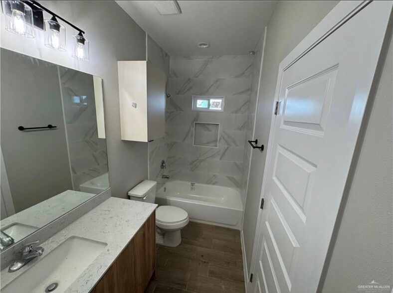 Building Photo - 311 W Campeche Ave