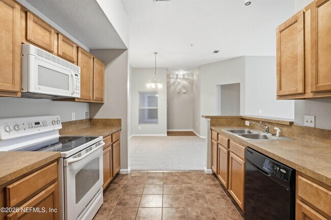 Building Photo - 5150 Playpen Dr