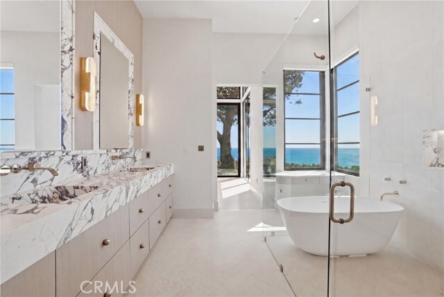 Building Photo - 5520 Horizon Dr