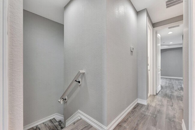 Building Photo - 10850 NW 74th Dr