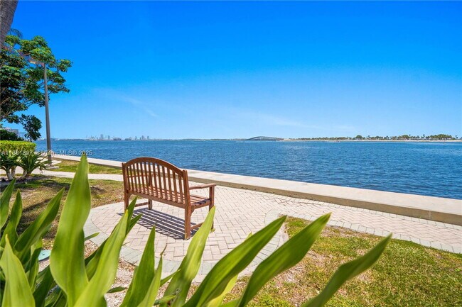 Building Photo - 2451 Brickell Bay Dr