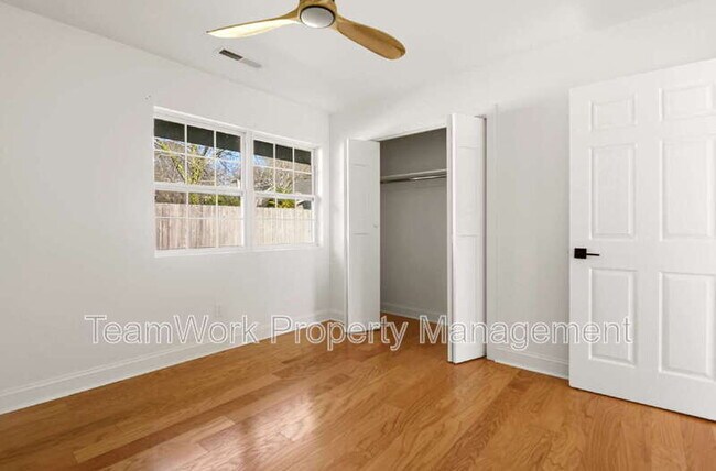 Building Photo - 1127 Snap Dragon Ct