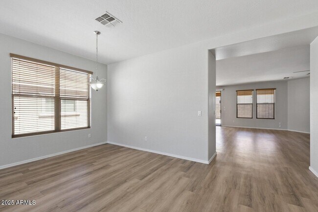 Building Photo - 18391 W Stinson Dr